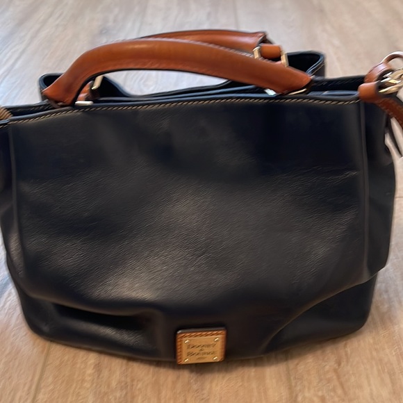 Dooney & Burke black leather purse - Picture 3 of 13